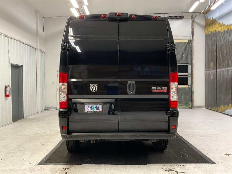 2021 RAM ProMaster 1500 Cargo Van HIGHROOF / 136 " WB / 8,000 MILES  / 1-OWNER / Backup Camera / Highroof & 136 " WB - Photo 6 - Gladstone, OR 97027