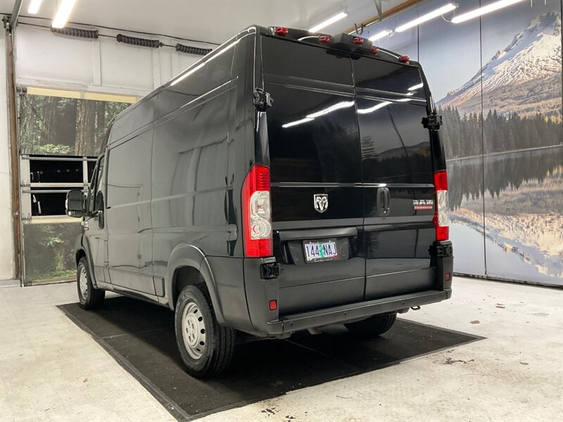 2021 RAM ProMaster 1500 Cargo Van HIGHROOF / 136 " WB / 8,000 MILES  / 1-OWNER / Backup Camera / Highroof & 136 " WB - Photo 8 - Gladstone, OR 97027