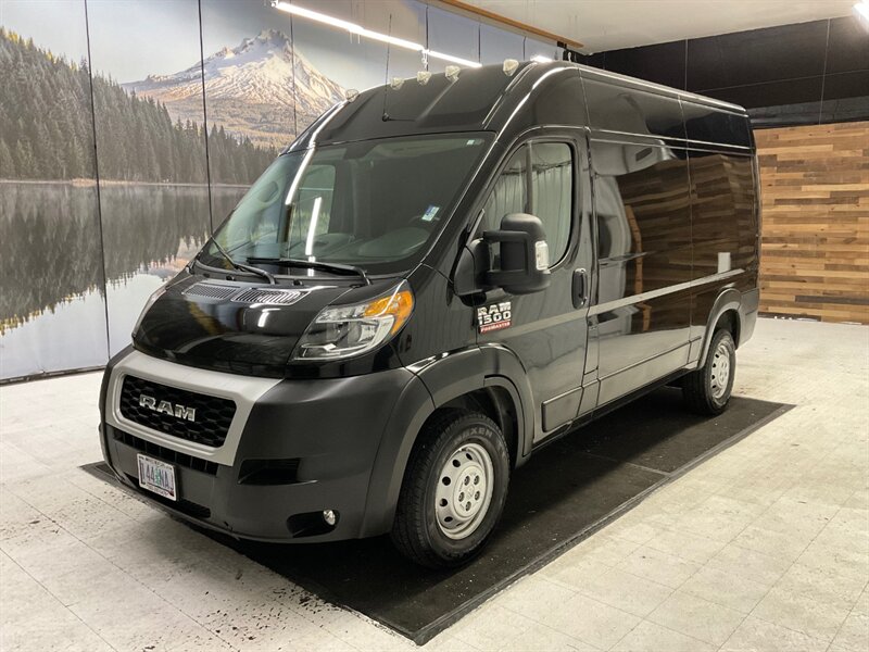 2021 RAM ProMaster 1500 Cargo Van HIGHROOF / 136 " WB / 8,000 MILES  / 1-OWNER / Backup Camera / Highroof & 136 " WB - Photo 1 - Gladstone, OR 97027