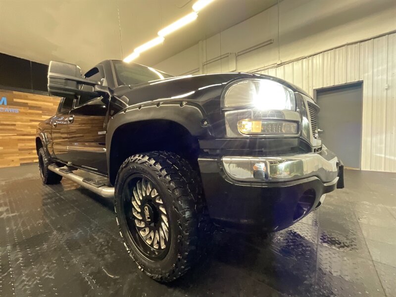 2006 GMC Sierra 2500 SLT Crew Cab 4X4 / 6.6L DURAMAX DIESEL / LBZ MOTOR  Leather & Heated Seats / Sunroof / BRAND NEW WHEELS & TIRES / LBZ MOTOR & ALLISON TRANNY / SHARP & CLEAN!! - Photo 10 - Gladstone, OR 97027