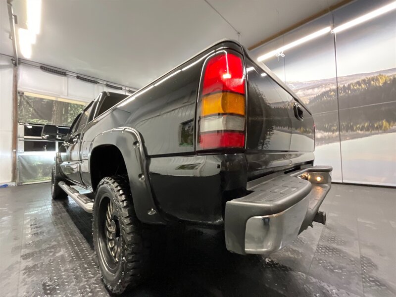 2006 GMC Sierra 2500 SLT Crew Cab 4X4 / 6.6L DURAMAX DIESEL / LBZ MOTOR  Leather & Heated Seats / Sunroof / BRAND NEW WHEELS & TIRES / LBZ MOTOR & ALLISON TRANNY / SHARP & CLEAN!! - Photo 11 - Gladstone, OR 97027