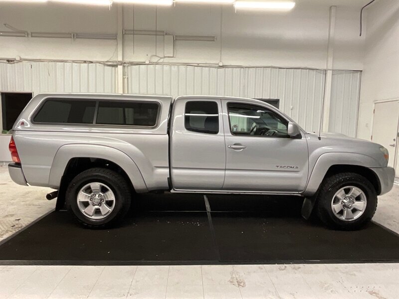 2007 Toyota Tacoma V6 TRD SPORT 4Dr  4X4 / 4.0L V6 / 6-SPEED MANUAL  / LOCAL OREGON TRUCK / RUST FREE / ONLY 121,000 MILES - Photo 4 - Gladstone, OR 97027