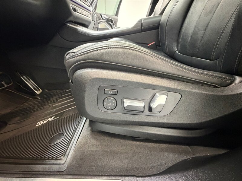 2019 BMW X5 xDrive40i AWD / Panoramic Sunroof / 81K Miles / Fully loaded - Photo 35 - Gladstone, OR 97027