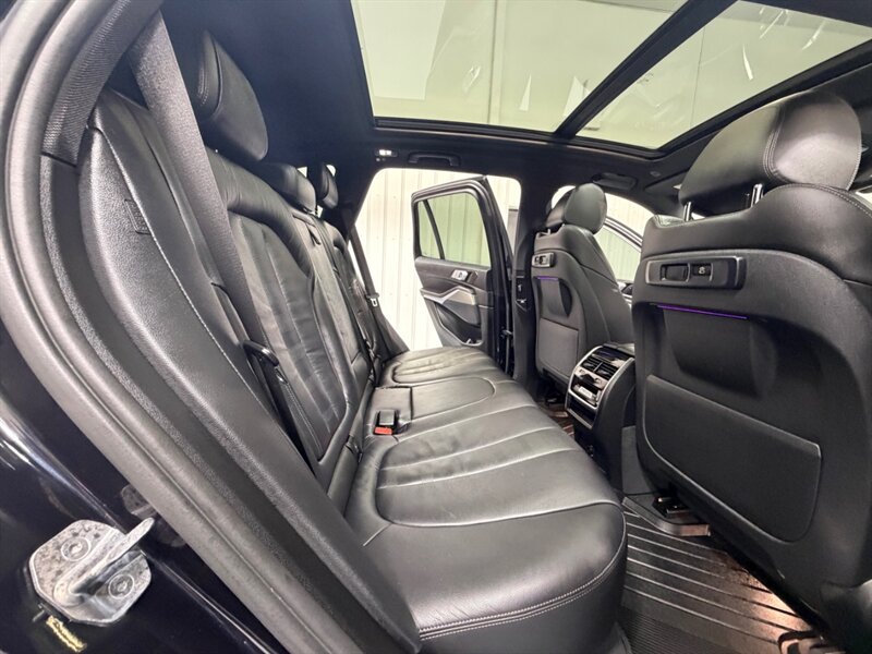 2019 BMW X5 xDrive40i AWD / Panoramic Sunroof / 81K Miles / Fully loaded - Photo 11 - Gladstone, OR 97027