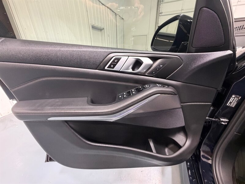 2019 BMW X5 xDrive40i AWD / Panoramic Sunroof / 81K Miles / Fully loaded - Photo 31 - Gladstone, OR 97027