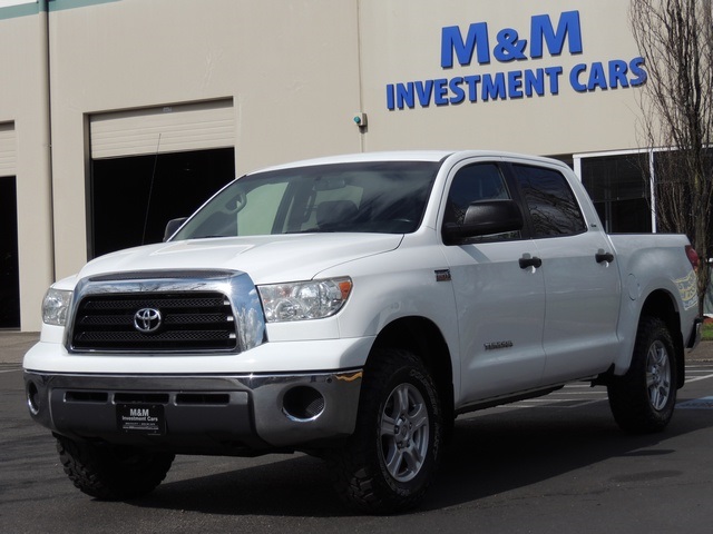 2007 Toyota Tundra SR5 / CrewMax / 4X4 / 5.7L / LIFTED/ 1-Owner   - Photo 1 - Portland, OR 97217