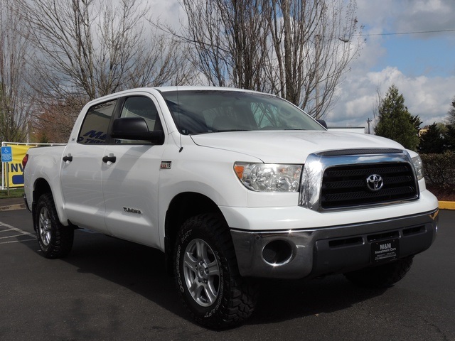 2007 Toyota Tundra SR5 / CrewMax / 4X4 / 5.7L / LIFTED/ 1-Owner   - Photo 2 - Portland, OR 97217