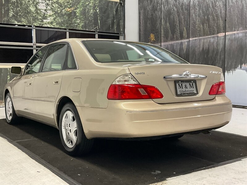 2004 Toyota Avalon XLS Sedan / 3.0L V6 / FRESH TIMING BELT  SERVICE  / Leather Seats / Sunroof / LOCAL OREGON CAR / 161,000 MILES - Photo 7 - Gladstone, OR 97027