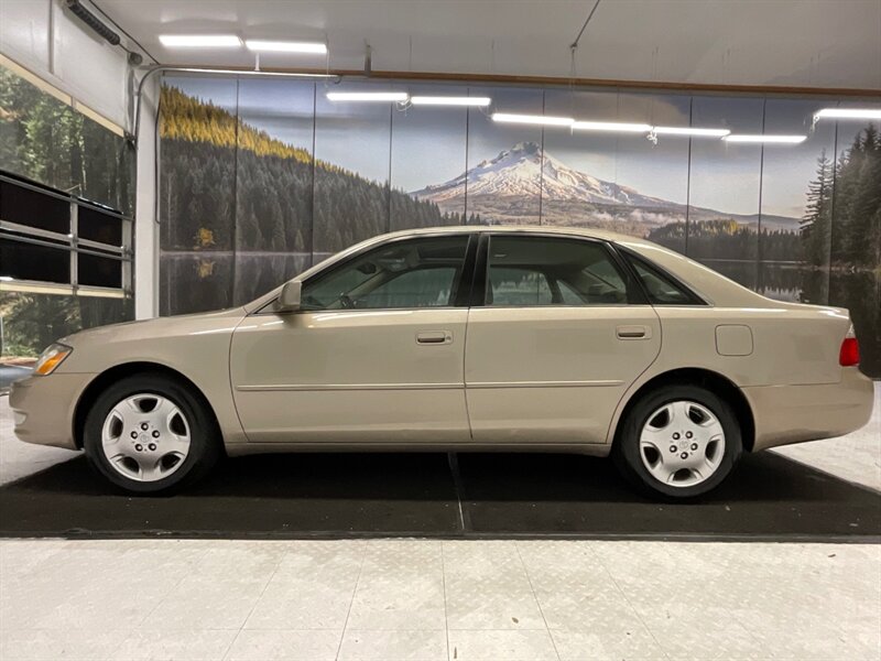 2004 Toyota Avalon XLS Sedan / 3.0L V6 / FRESH TIMING BELT  SERVICE  / Leather Seats / Sunroof / LOCAL OREGON CAR / 161,000 MILES - Photo 3 - Gladstone, OR 97027