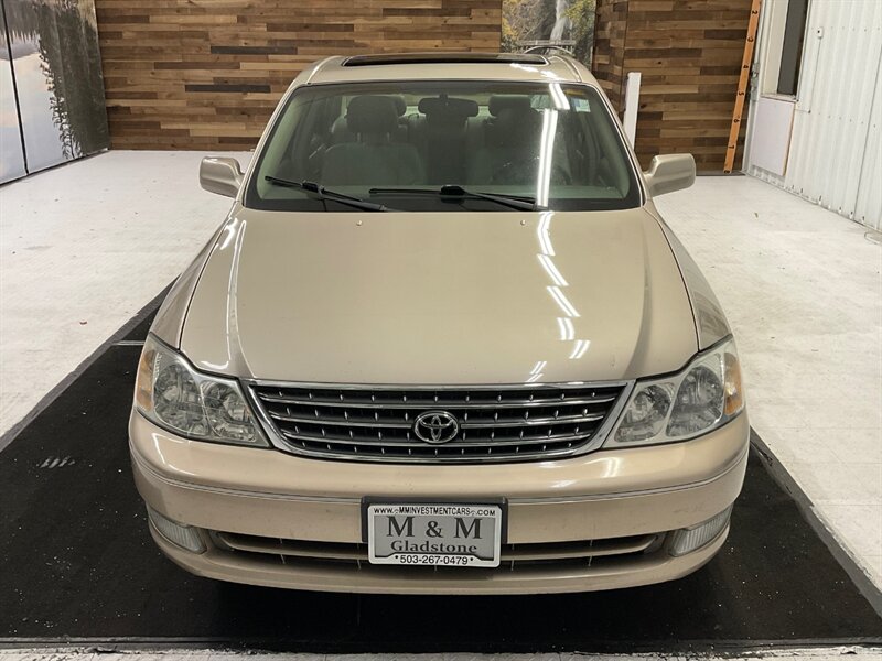 2004 Toyota Avalon XLS Sedan / 3.0L V6 / FRESH TIMING BELT  SERVICE  / Leather Seats / Sunroof / LOCAL OREGON CAR / 161,000 MILES - Photo 5 - Gladstone, OR 97027