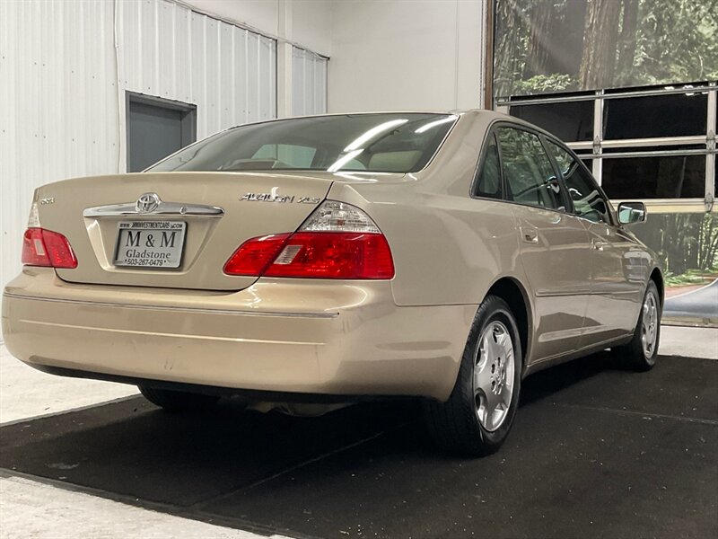 2004 Toyota Avalon XLS Sedan / 3.0L V6 / FRESH TIMING BELT  SERVICE  / Leather Seats / Sunroof / LOCAL OREGON CAR / 161,000 MILES - Photo 8 - Gladstone, OR 97027