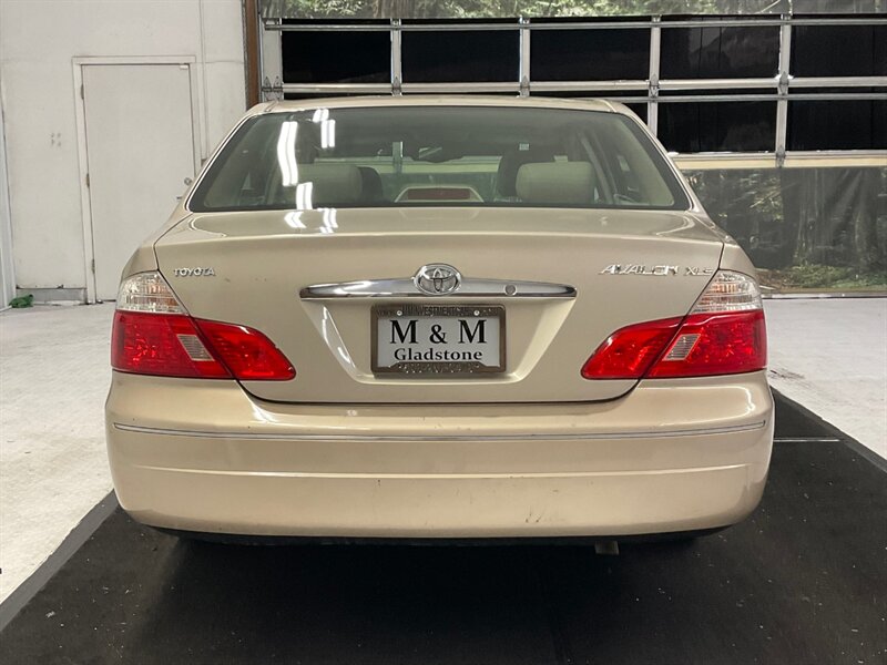 2004 Toyota Avalon XLS Sedan / 3.0L V6 / FRESH TIMING BELT  SERVICE  / Leather Seats / Sunroof / LOCAL OREGON CAR / 161,000 MILES - Photo 6 - Gladstone, OR 97027