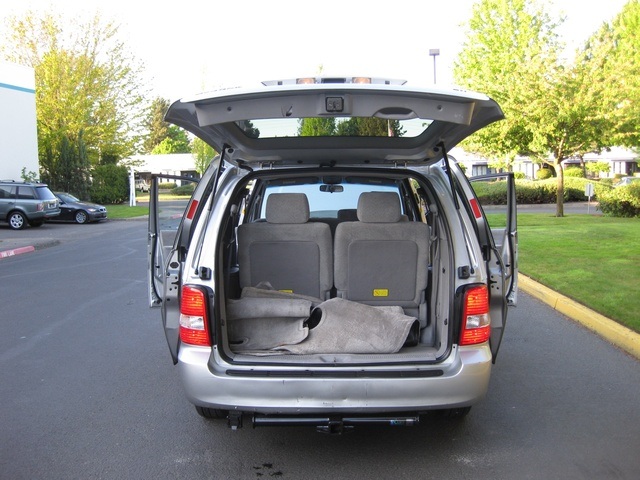 2005 Kia Sedona LX Minivan V6 Automatic 3RD Seat . Loaded