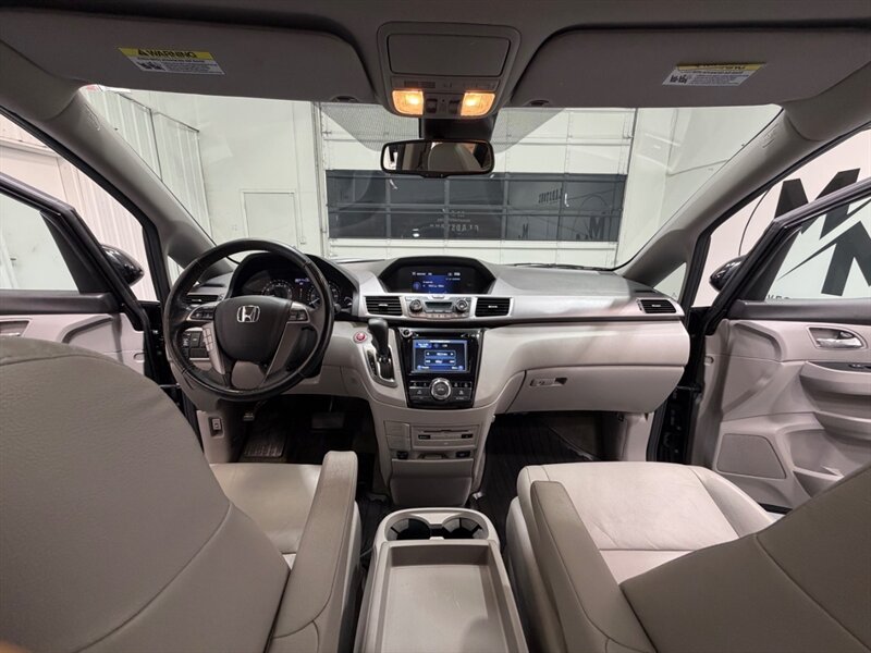 2016 Honda Odyssey EX-L 8-Passenger w/ Camera / DVD / NEW TIRES / Leather w. Heated Seats / LOW MILES - Photo 39 - Gladstone, OR 97027