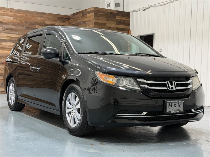 2016 Honda Odyssey EX-L 8-Passenger w/ Camera / DVD / NEW TIRES / Leather w. Heated Seats / LOW MILES - Photo 61 - Gladstone, OR 97027