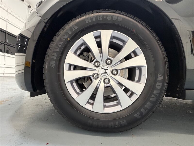 2016 Honda Odyssey EX-L 8-Passenger w/ Camera / DVD / NEW TIRES / Leather w. Heated Seats / LOW MILES - Photo 23 - Gladstone, OR 97027