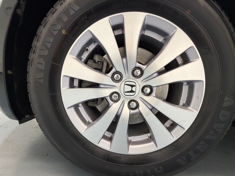 2016 Honda Odyssey EX-L 8-Passenger w/ Camera / DVD / NEW TIRES / Leather w. Heated Seats / LOW MILES - Photo 47 - Gladstone, OR 97027