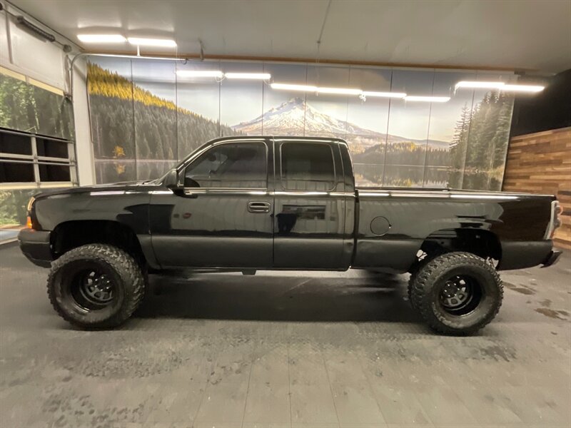 2004 Chevrolet Silverado 1500 LS 4dr 4X4 / 5.3L 8Cyl / LIFTED w/ 35 " MUD TIRES   - Photo 3 - Gladstone, OR 97027