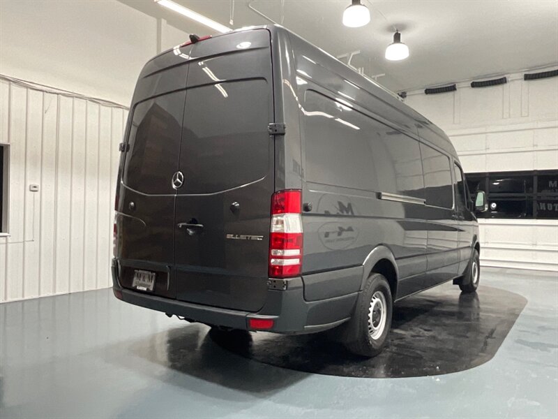 2016 Mercedes-Benz Sprinter 2500 CARGO VAN / 4Cyl DIESEL / HIGHROOF 170 " WB  /1-OWNER / Excel Cond - Photo 9 - Gladstone, OR 97027