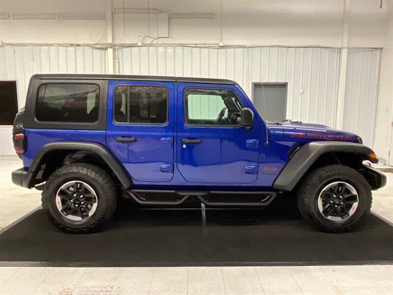 2019 Jeep Wrangler Unlimited Rubicon 4X4 / 3.6L V6 / LOADED LOADED  / Leather Heated Seats / Navigation & Camera / Alpine Sound /Adaptive Cruise / LOCAL OREGON SUV - Photo 4 - Gladstone, OR 97027