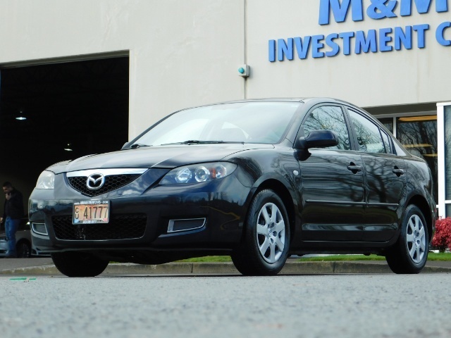 2009 Mazda Mazda3 i Sport / Sedan / 5-SPEED MANUAL / LOW MILES - Photo 1 - Portland, OR 97217