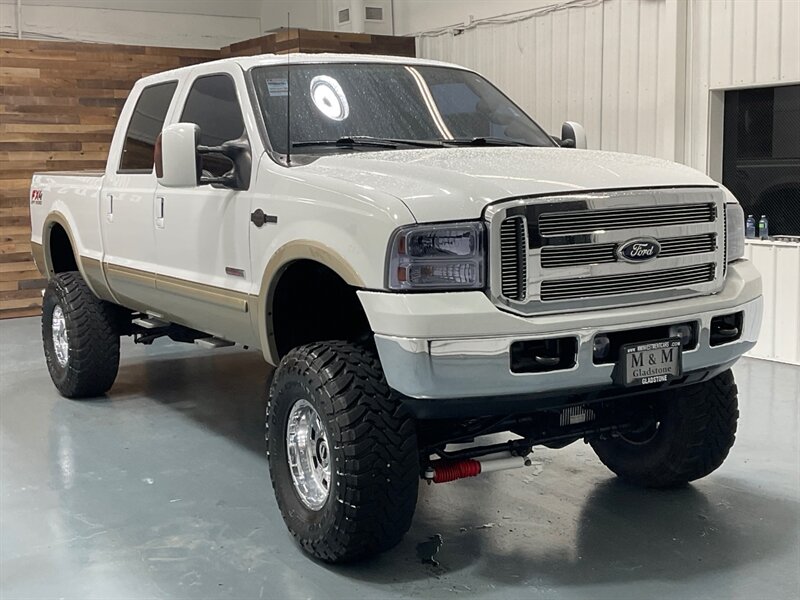 2001 Ford F-250 Lariat Crew Cab 4X4 / 7.3L DIESEL / KING RANCH PKG  / 1-OWNER w. ZERO RUST / FACE LIFT / TONS OF UPGRADE - Photo 2 - Gladstone, OR 97027