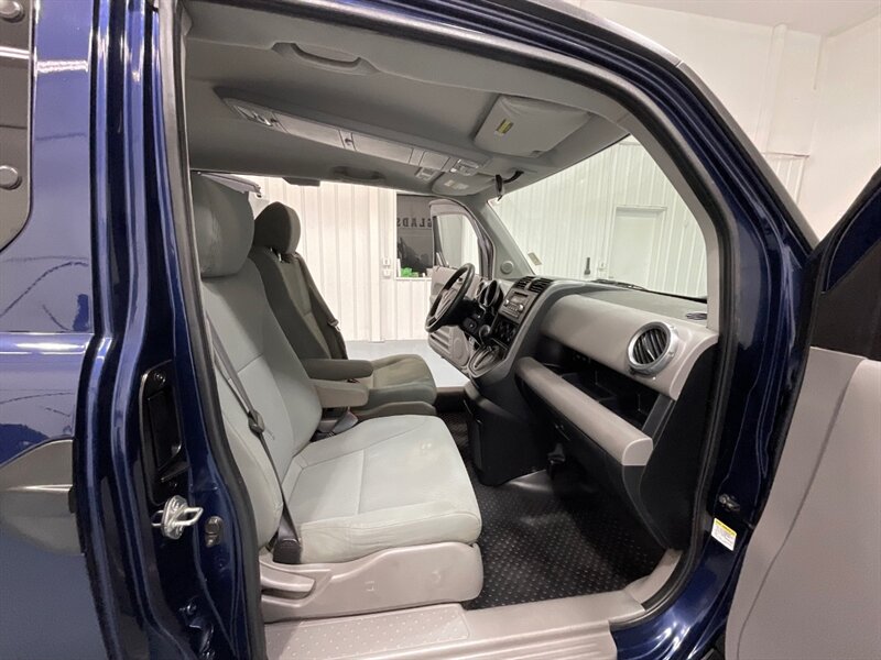 2010 Honda Element EX Sport Utility AWD / NEW TIRES / ZERO RUST / Towing Pkg - Photo 15 - Gladstone, OR 97027