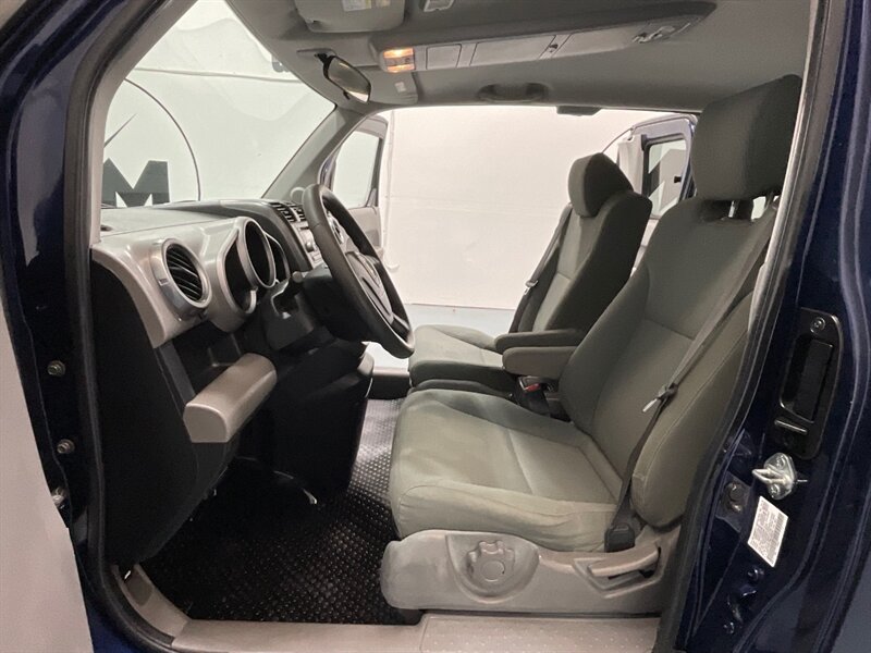 2010 Honda Element EX Sport Utility AWD / NEW TIRES / ZERO RUST / Towing Pkg - Photo 11 - Gladstone, OR 97027