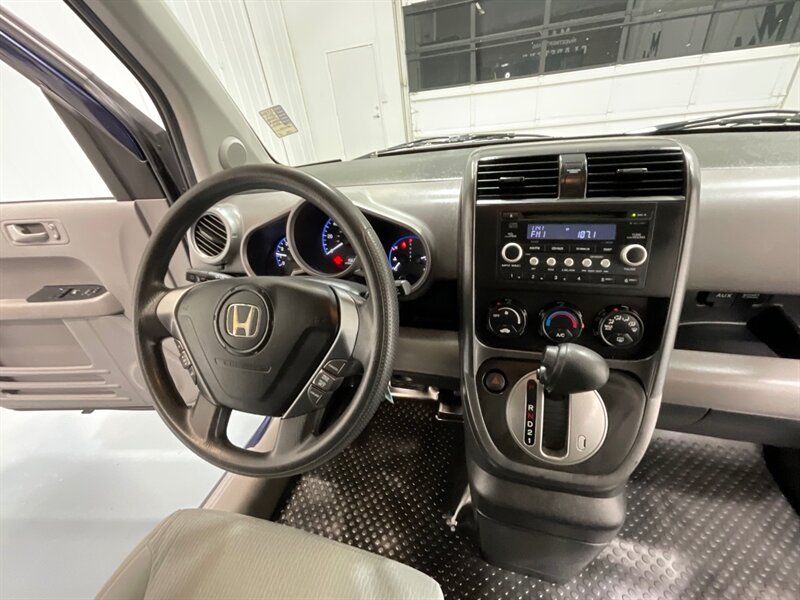 2010 Honda Element EX Sport Utility AWD / NEW TIRES / ZERO RUST / Towing Pkg - Photo 17 - Gladstone, OR 97027