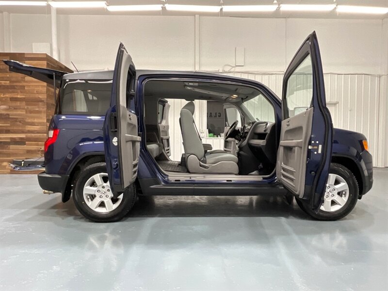 2010 Honda Element EX Sport Utility AWD / NEW TIRES / ZERO RUST / Towing Pkg - Photo 10 - Gladstone, OR 97027