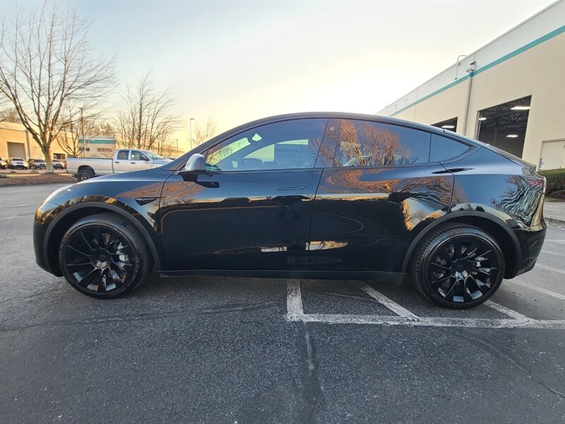 2022 Tesla Model Y Long Range / FULL SELF DRIVING / ALL WHEEL DRIVE  / DUAL MOTORS / PANORAMIC GLASS ROOF / TOP SHAPE ! - Photo 3 - Portland, OR 97217