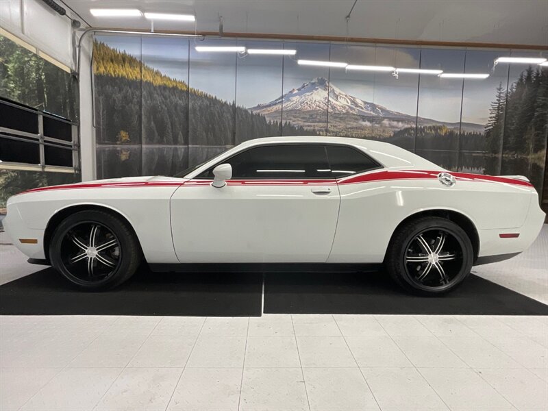 2014 Dodge Challenger Rallye Redline Coupe  / 3.6L V6 / Leather / Navi  / Leather & Heated Seats / Sunroof / SOUND GROUP / SHARP & CLEAN !! - Photo 3 - Gladstone, OR 97027