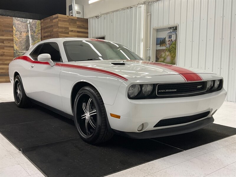 2014 Dodge Challenger Rallye Redline Coupe  / 3.6L V6 / Leather / Navi  / Leather & Heated Seats / Sunroof / SOUND GROUP / SHARP & CLEAN !! - Photo 2 - Gladstone, OR 97027