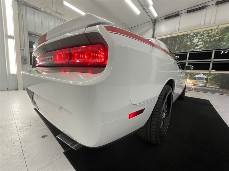 2014 Dodge Challenger Rallye Redline Coupe  / 3.6L V6 / Leather / Navi  / Leather & Heated Seats / Sunroof / SOUND GROUP / SHARP & CLEAN !! - Photo 28 - Gladstone, OR 97027