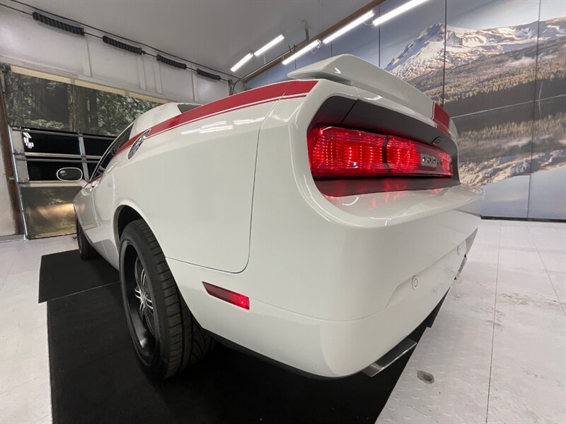 2014 Dodge Challenger Rallye Redline Coupe  / 3.6L V6 / Leather / Navi  / Leather & Heated Seats / Sunroof / SOUND GROUP / SHARP & CLEAN !! - Photo 29 - Gladstone, OR 97027