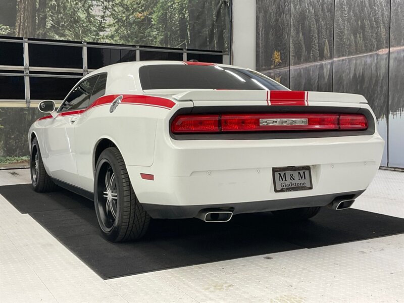 2014 Dodge Challenger Rallye Redline Coupe  / 3.6L V6 / Leather / Navi  / Leather & Heated Seats / Sunroof / SOUND GROUP / SHARP & CLEAN !! - Photo 8 - Gladstone, OR 97027