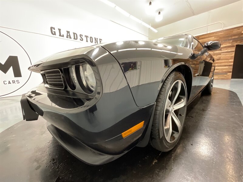 2014 Dodge Challenger R/T Shaker Package Coupe / 5.7L V8 HEMI / 6-SPEED  / ONLY 62,000 MILES - Photo 48 - Gladstone, OR 97027