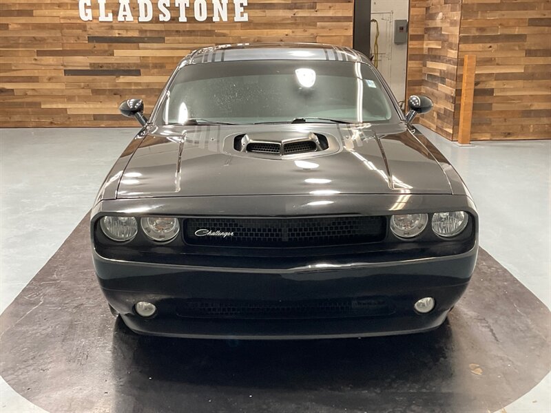 2014 Dodge Challenger R/T Shaker Package Coupe / 5.7L V8 HEMI / 6-SPEED  / ONLY 62,000 MILES - Photo 5 - Gladstone, OR 97027