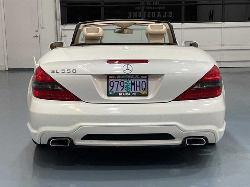 2012 Mercedes-Benz SL 550 Roadster Convertible / 5.5L V8 / 72K MILES  / Leather w. Heated & Cooled Seats - Photo 56 - Gladstone, OR 97027