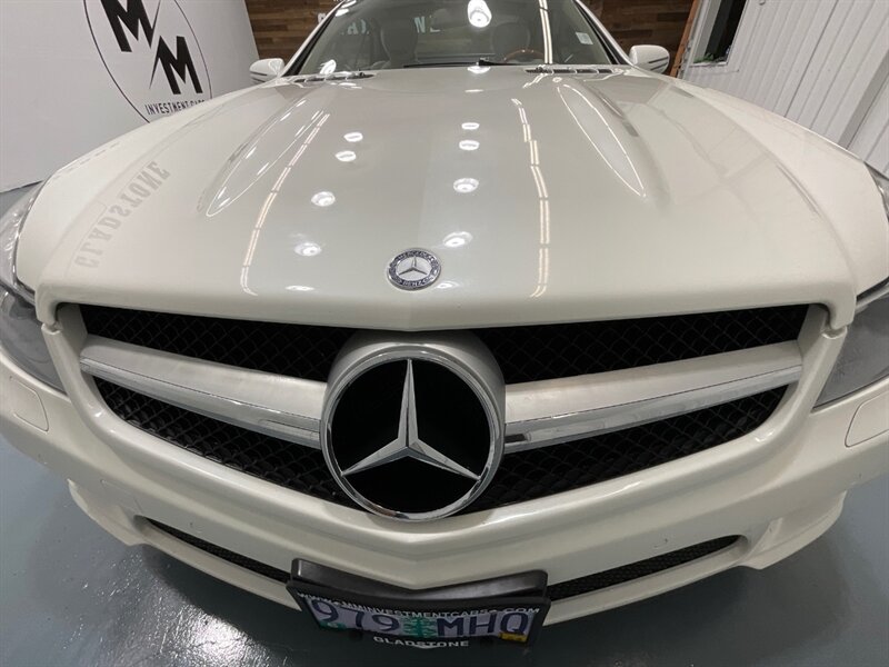 2012 Mercedes-Benz SL 550 Roadster Convertible / 5.5L V8 / 72K MILES  / Leather w. Heated & Cooled Seats - Photo 30 - Gladstone, OR 97027