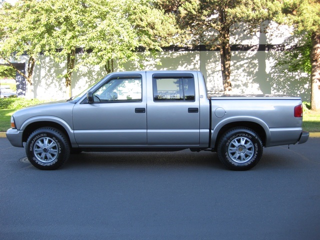 2003 GMC Sonoma SLS 4WD Crew Cab V6 Loaded / Super Clean   - Photo 2 - Portland, OR 97217