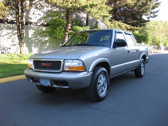 2003 GMC Sonoma SLS 4WD Crew Cab V6 Loaded / Super Clean   - Photo 1 - Portland, OR 97217