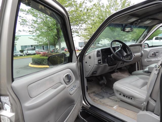 1999 GMC Yukon SLT / Sport Utility / 4X4 / Leather / Excel Cond   - Photo 9 - Portland, OR 97217