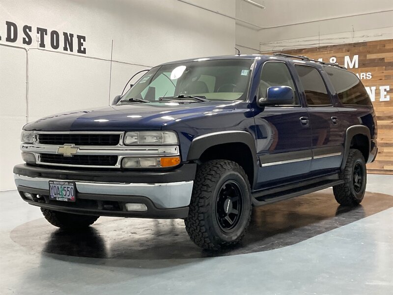 2002 Chevrolet Suburban 2500 LT 4X4 / 8.1L V8 / Leather / LOCAL / Sunroof  / ZERO RUST / 3RD ROW SEAT - Photo 56 - Gladstone, OR 97027