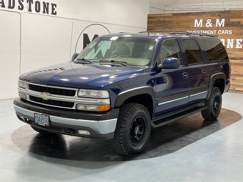 2002 Chevrolet Suburban 2500 LT 4X4 / 8.1L V8 / Leather / LOCAL / Sunroof  / ZERO RUST / 3RD ROW SEAT - Photo 1 - Gladstone, OR 97027