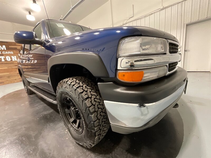 2002 Chevrolet Suburban 2500 LT 4X4 / 8.1L V8 / Leather / LOCAL / Sunroof  / ZERO RUST / 3RD ROW SEAT - Photo 52 - Gladstone, OR 97027