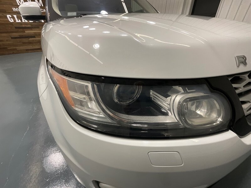 2016 Land Rover Range Rover Sport HSE Sport Utility AWD / V6 Supercharged 3.0L / Panoramic Sunroof / Blind Spot Alert / Heated Leather Seats / Upgraded Black Wheels - Photo 26 - Gladstone, OR 97027