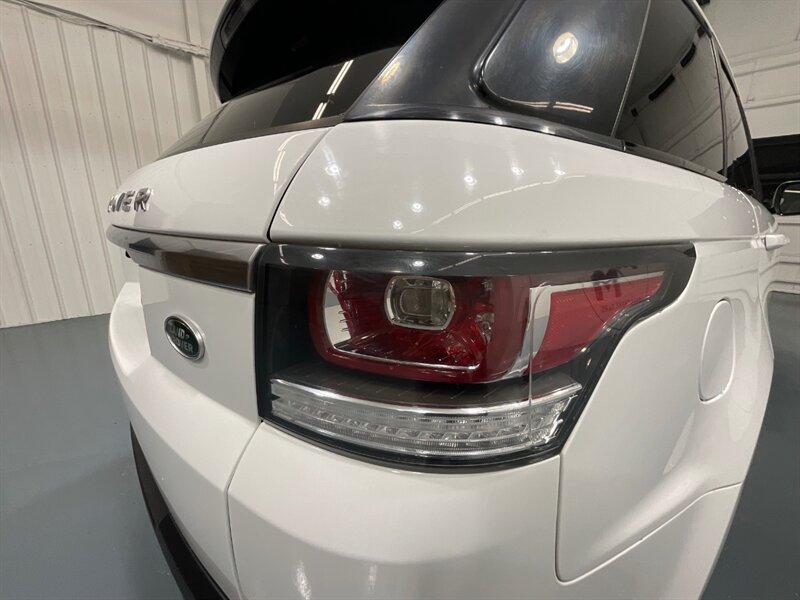 2016 Land Rover Range Rover Sport HSE Sport Utility AWD / V6 Supercharged 3.0L / Panoramic Sunroof / Blind Spot Alert / Heated Leather Seats / Upgraded Black Wheels - Photo 28 - Gladstone, OR 97027