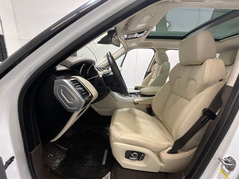 2016 Land Rover Range Rover Sport HSE Sport Utility AWD / V6 Supercharged 3.0L / Panoramic Sunroof / Blind Spot Alert / Heated Leather Seats / Upgraded Black Wheels - Photo 34 - Gladstone, OR 97027