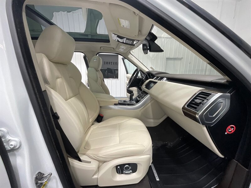 2016 Land Rover Range Rover Sport HSE Sport Utility AWD / V6 Supercharged 3.0L / Panoramic Sunroof / Blind Spot Alert / Heated Leather Seats / Upgraded Black Wheels - Photo 12 - Gladstone, OR 97027